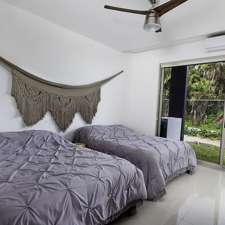 Angelina 28 Beachfront And Family Apartments - Modern And Relaxing Long Stays - 20 Min From Cancun Airport Puerto Morelos Εξωτερικό φωτογραφία