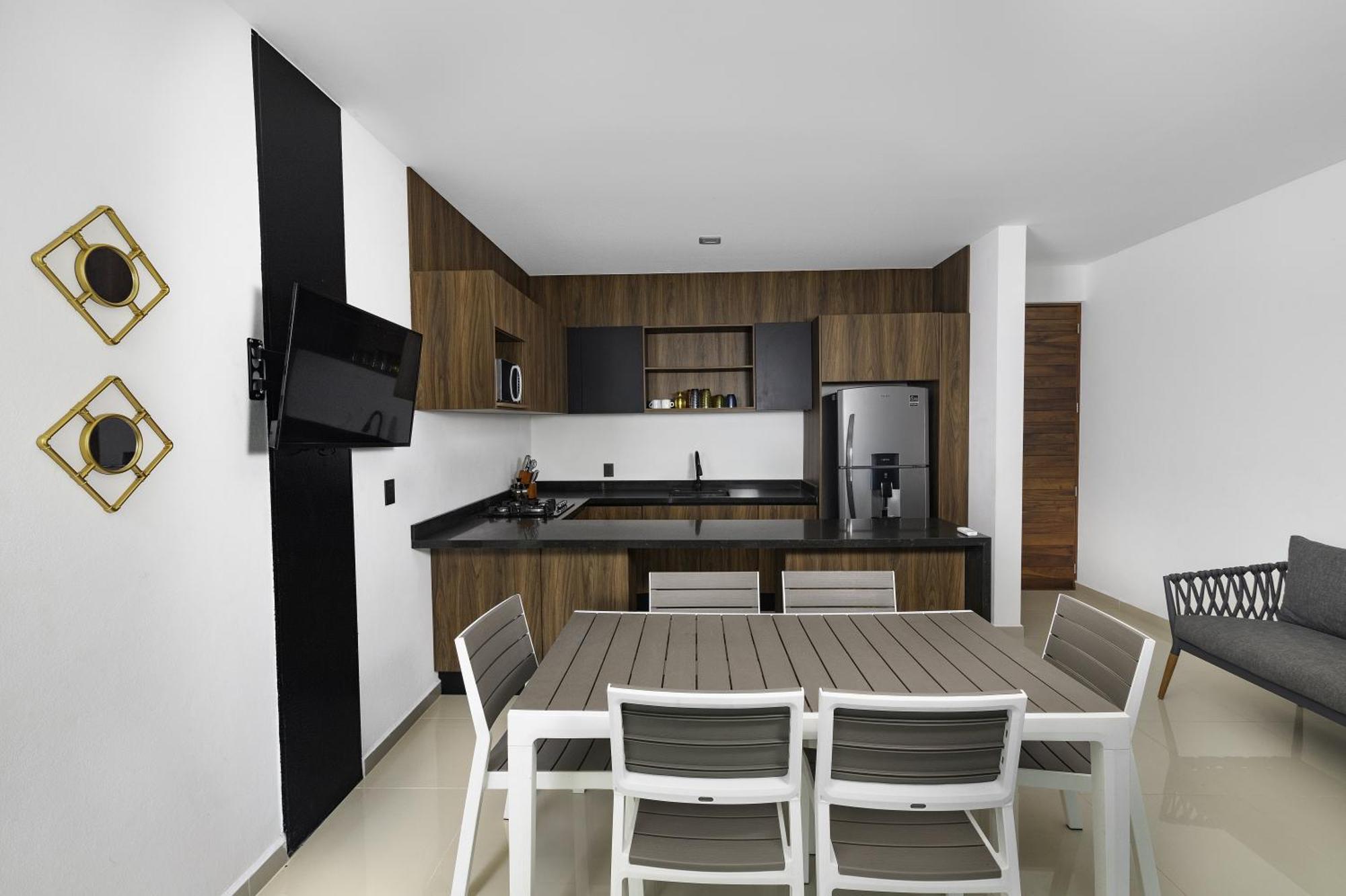 Angelina 28 Beachfront And Family Apartments - Modern And Relaxing Long Stays - 20 Min From Cancun Airport Puerto Morelos Εξωτερικό φωτογραφία