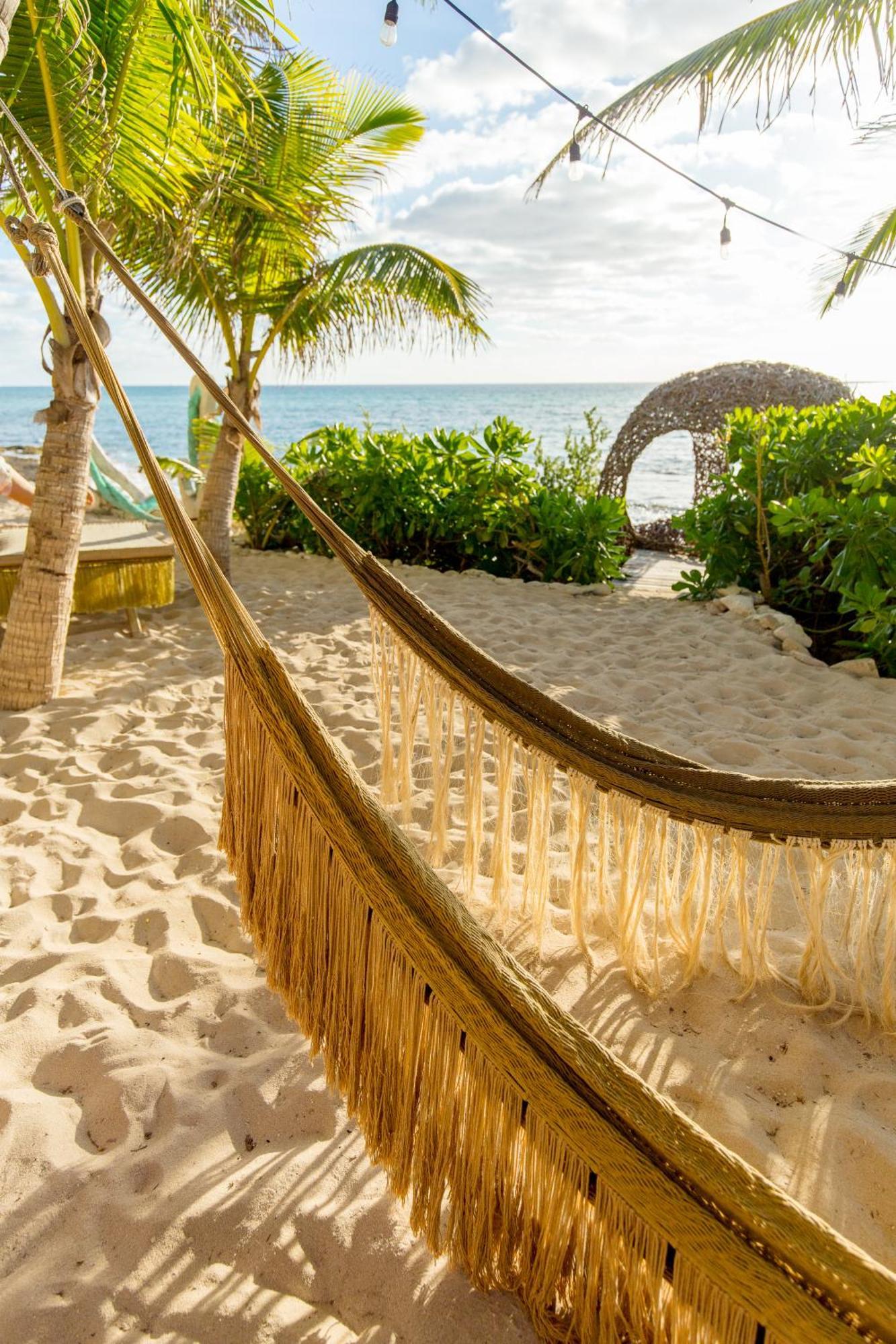Angelina 28 Beachfront And Family Apartments - Modern And Relaxing Long Stays - 20 Min From Cancun Airport Puerto Morelos Εξωτερικό φωτογραφία